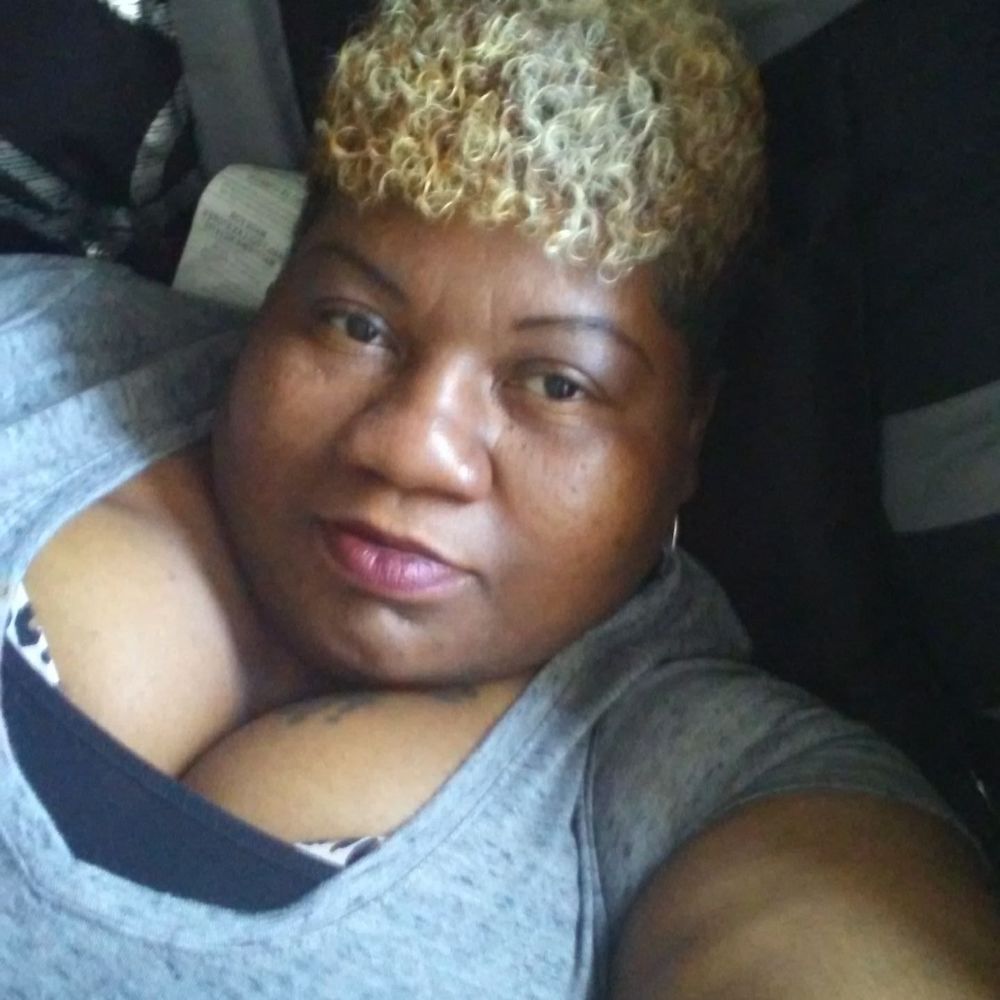 Meet your Posher, Sharon